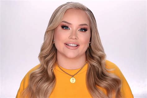 NikkieTutorials: Beauty YouTuber reveals she is transgender .